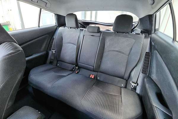 2020 Toyota Prius LE