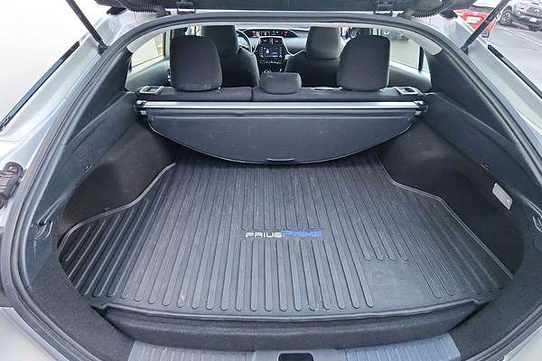 2020 Toyota Prius LE