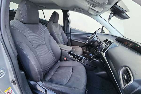 2020 Toyota Prius LE