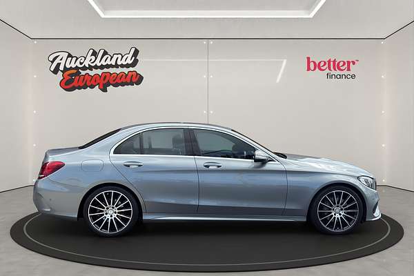 2015 Mercedes-Benz 200 AMG LINE