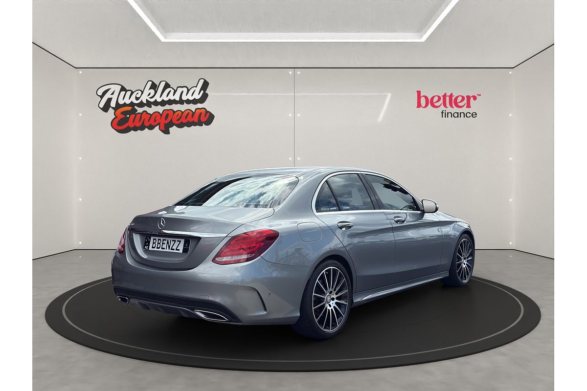 2015 Mercedes-Benz 200 AMG LINE