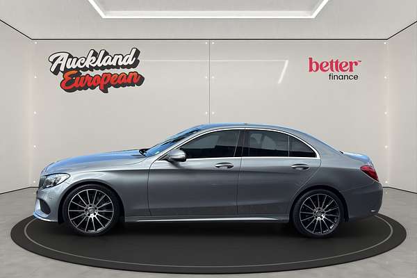 2015 Mercedes-Benz 200 AMG LINE