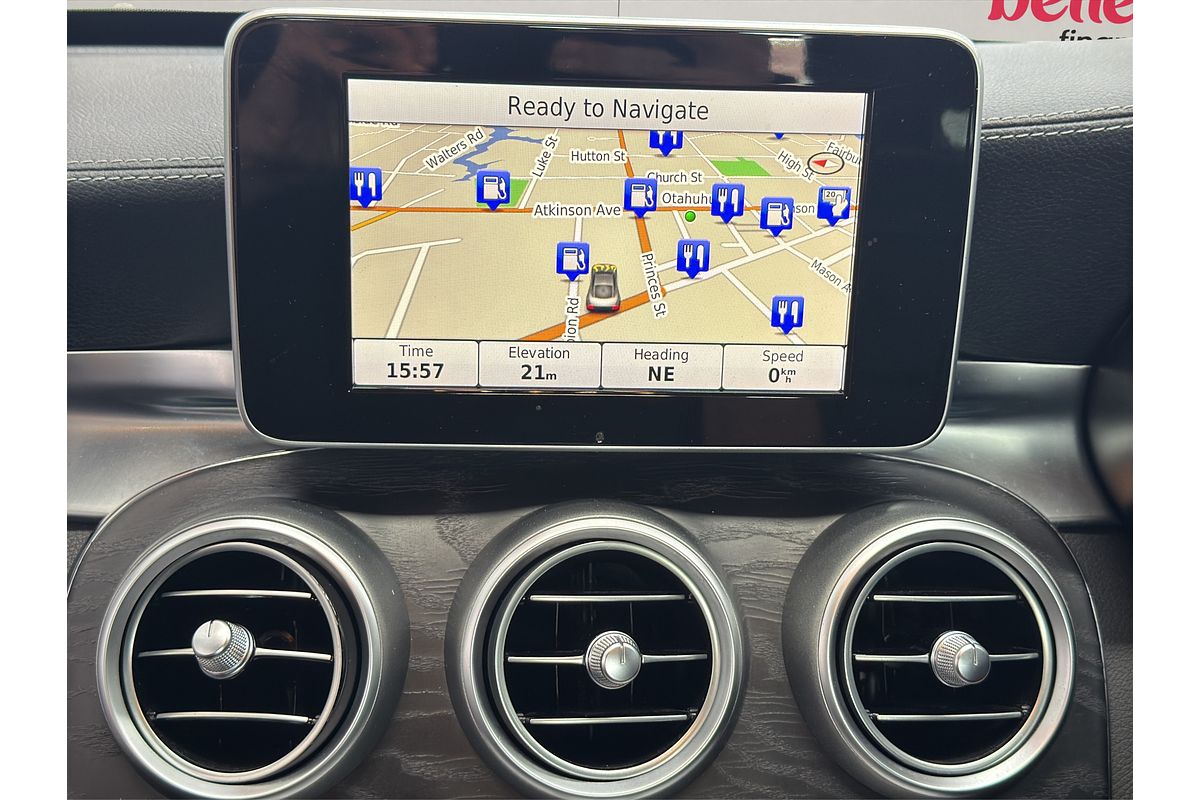 2015 Mercedes-Benz 200 AMG LINE