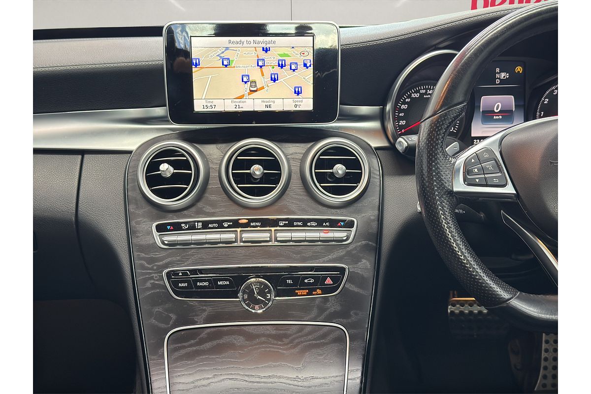 2015 Mercedes-Benz 200 AMG LINE