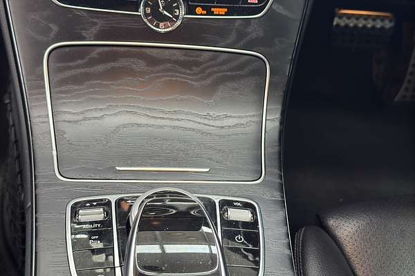 2015 Mercedes-Benz 200 AMG LINE