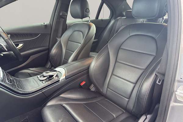 2015 Mercedes-Benz 200 AMG LINE