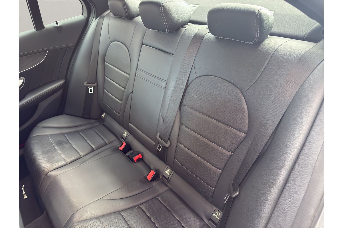 2015 Mercedes-Benz 200 AMG LINE