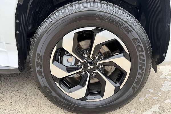 2025 Mitsubishi Pajero Sport Exceed QG