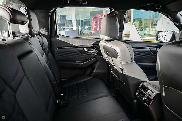 2025 Isuzu D-MAX X-TERRAIN 4X4