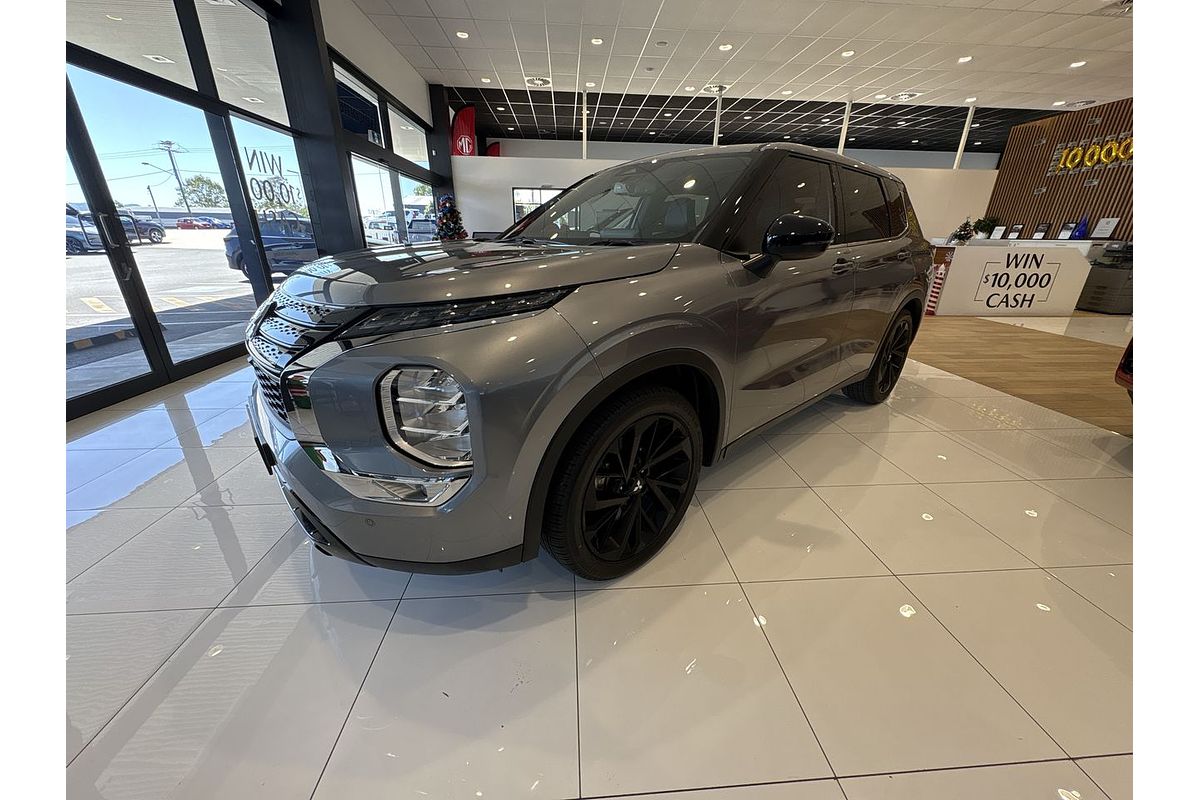 2023 Mitsubishi Outlander LS Black Edition AWD ZM