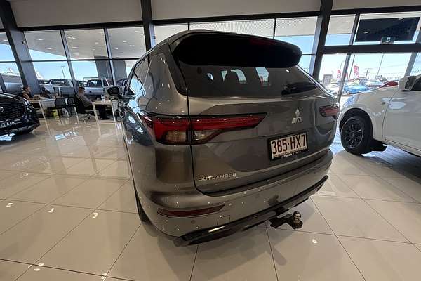 2023 Mitsubishi Outlander LS Black Edition AWD ZM