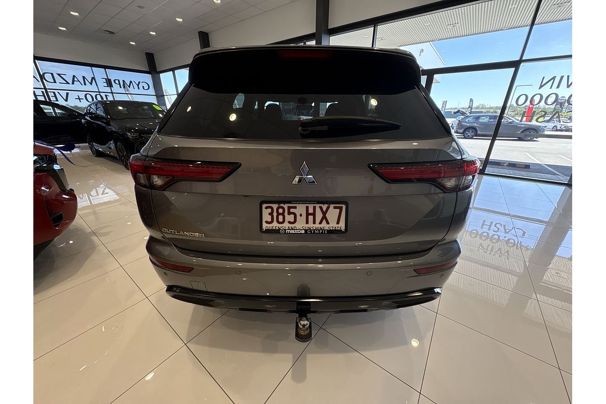 2023 Mitsubishi Outlander LS Black Edition AWD ZM