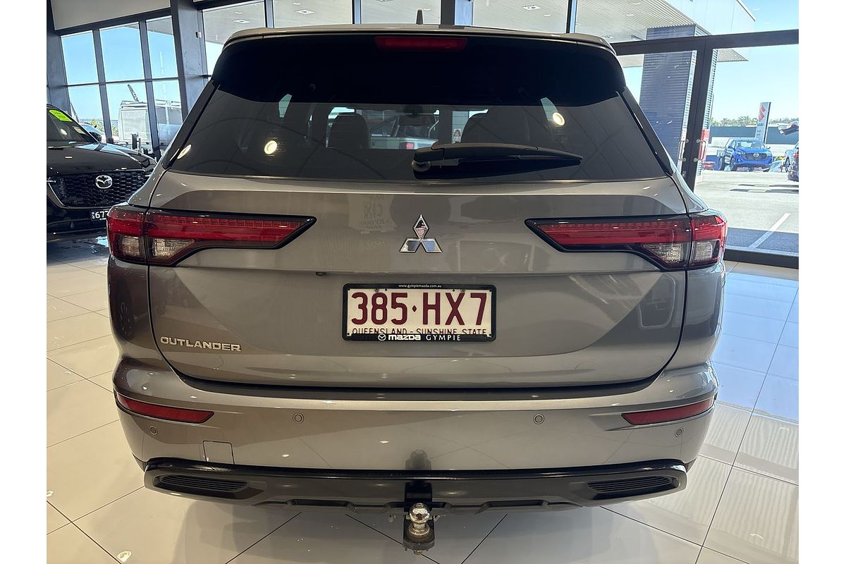 2023 Mitsubishi Outlander LS Black Edition AWD ZM