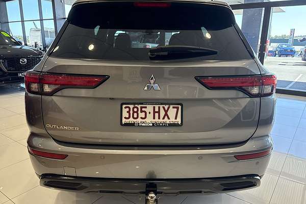 2023 Mitsubishi Outlander LS Black Edition AWD ZM