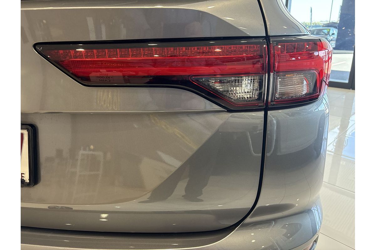 2023 Mitsubishi Outlander LS Black Edition AWD ZM