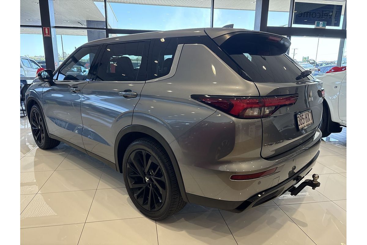 2023 Mitsubishi Outlander LS Black Edition AWD ZM