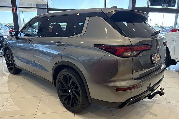 2023 Mitsubishi Outlander LS Black Edition AWD ZM