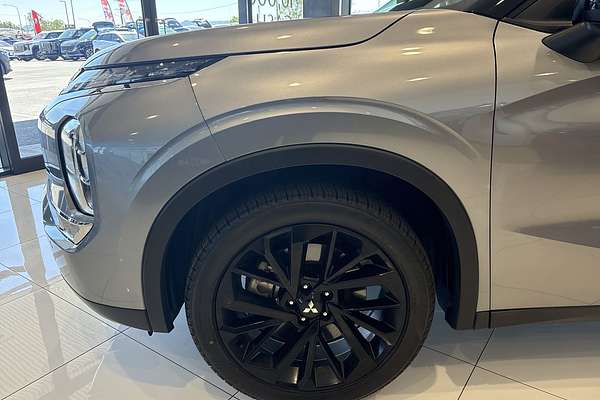 2023 Mitsubishi Outlander LS Black Edition AWD ZM