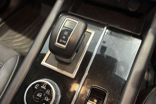 2023 Mitsubishi Outlander LS Black Edition AWD ZM