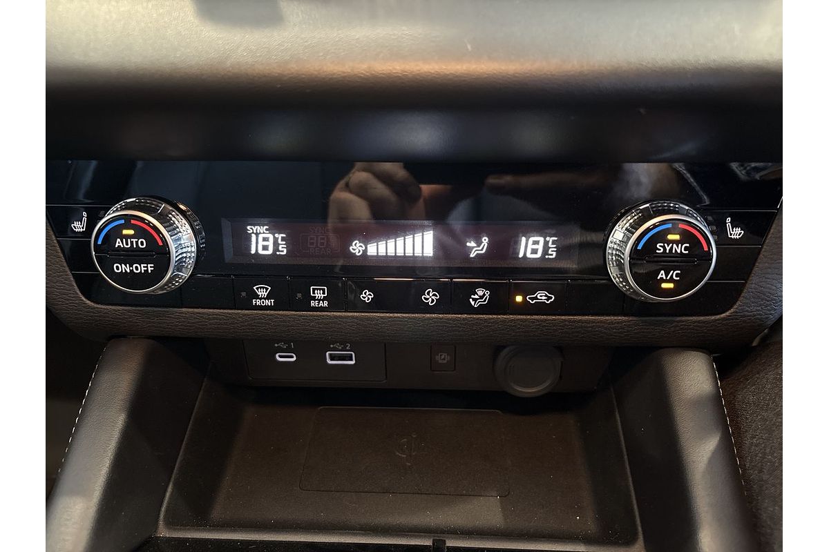 2023 Mitsubishi Outlander LS Black Edition AWD ZM