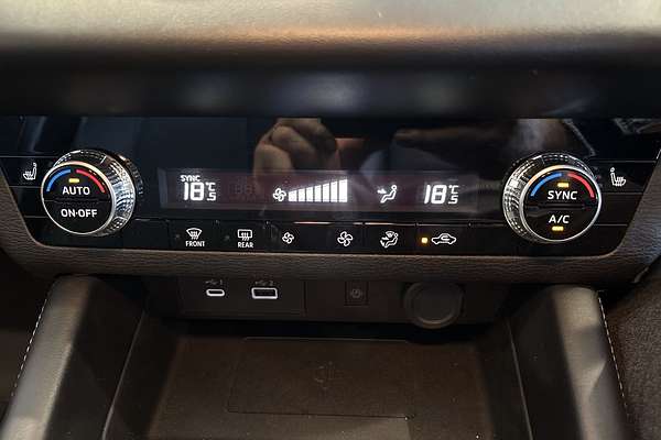 2023 Mitsubishi Outlander LS Black Edition AWD ZM