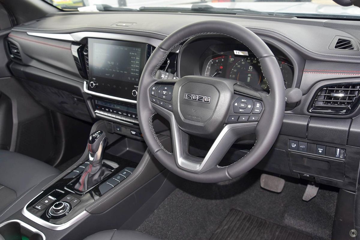 2025 Isuzu MU-X X-TERRAIN