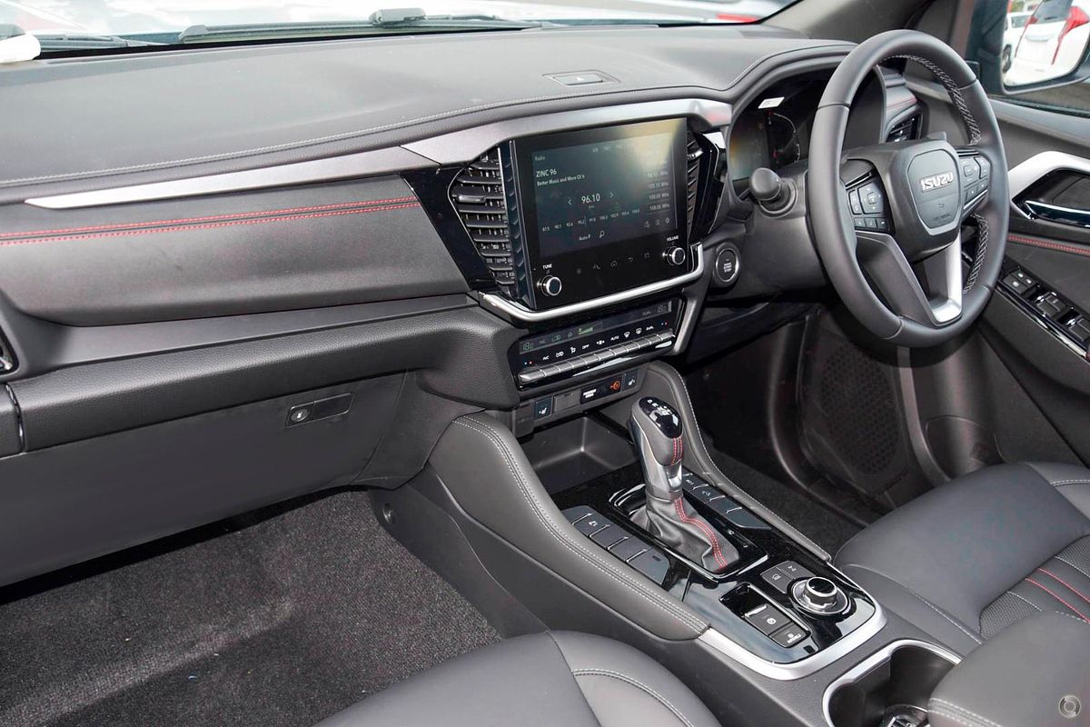 2025 Isuzu MU-X X-TERRAIN