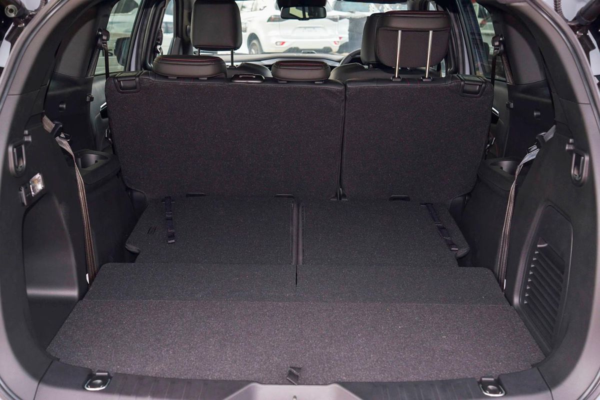 2025 Isuzu MU-X X-TERRAIN