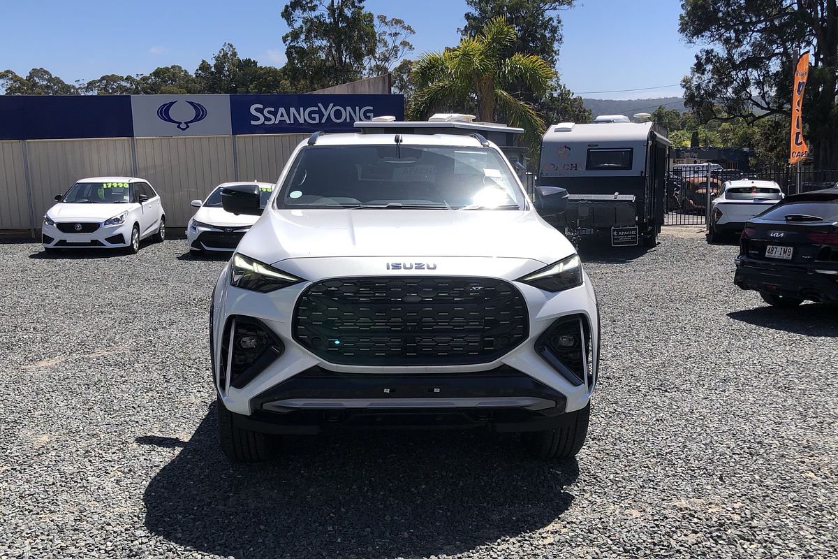 2025 Isuzu MU-X X-TERRAIN