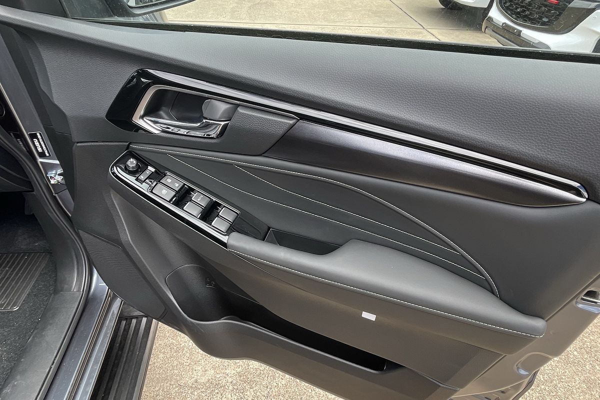 2025 Isuzu MU-X LS-T