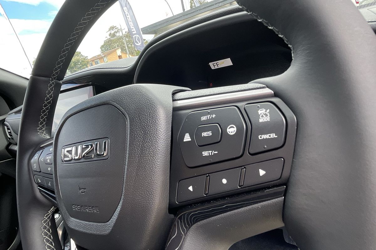 2025 Isuzu MU-X LS-T