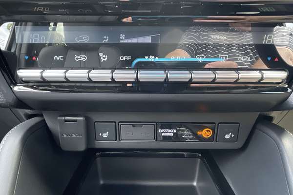 2025 Isuzu MU-X LS-T