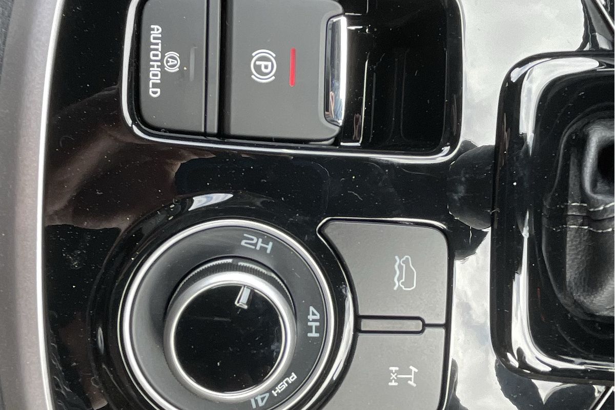 2025 Isuzu MU-X LS-T