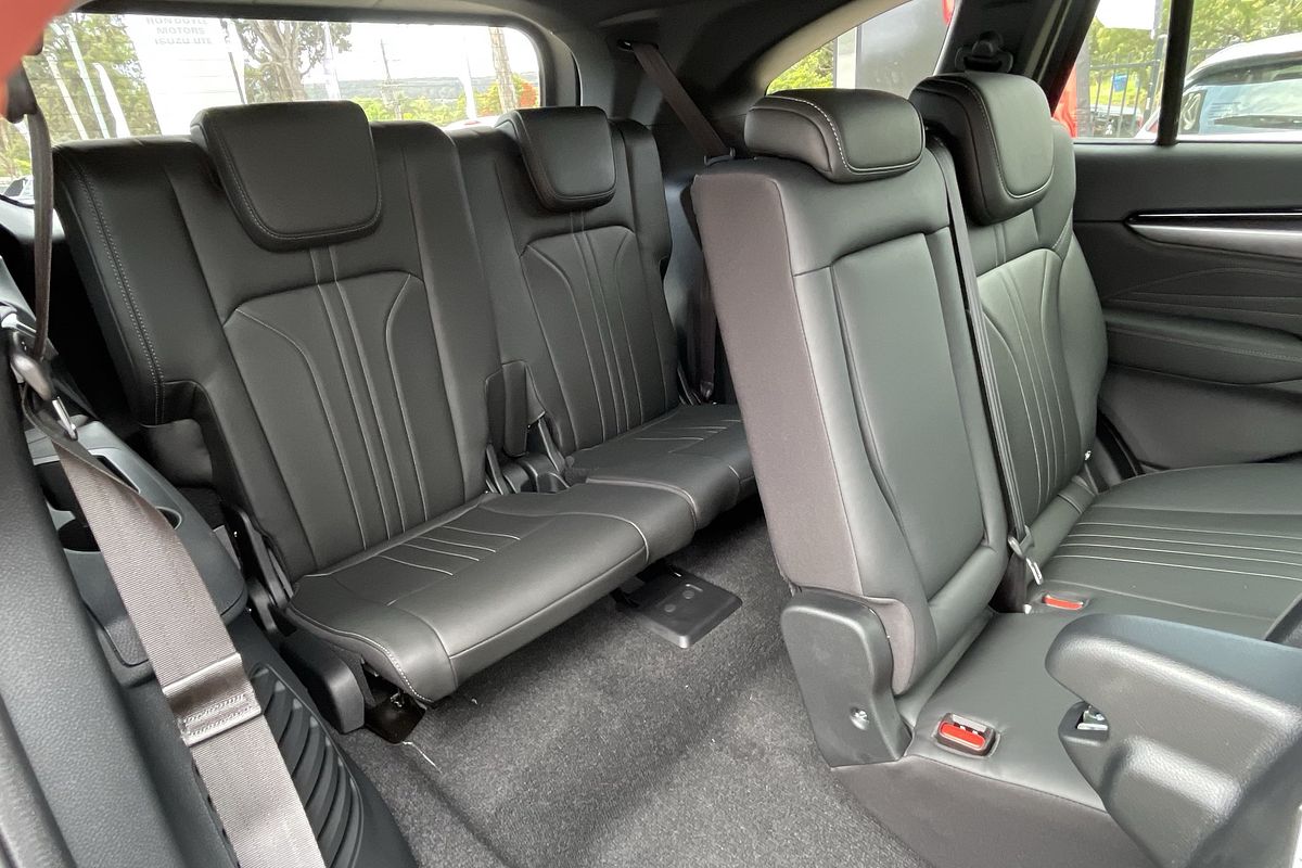 2025 Isuzu MU-X LS-T