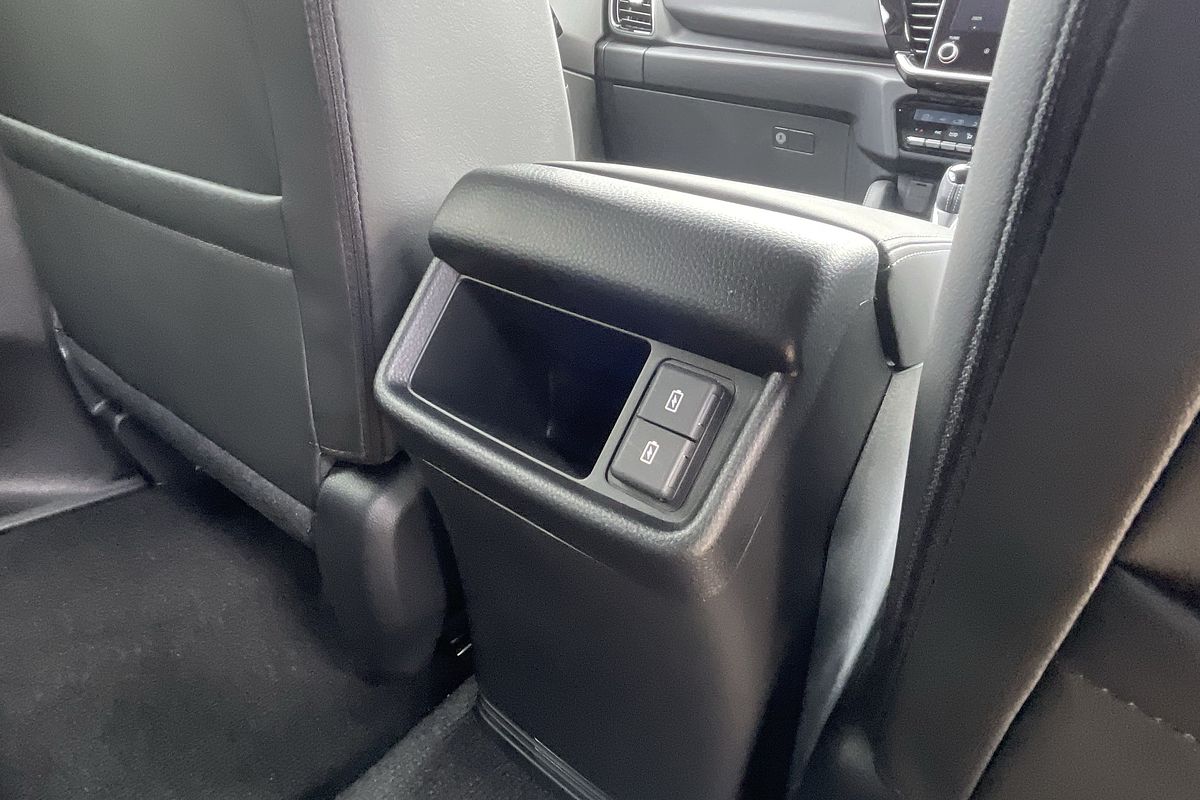 2025 Isuzu MU-X LS-T