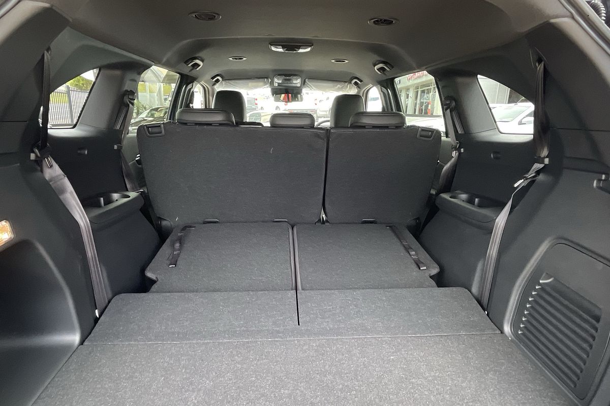 2025 Isuzu MU-X LS-T