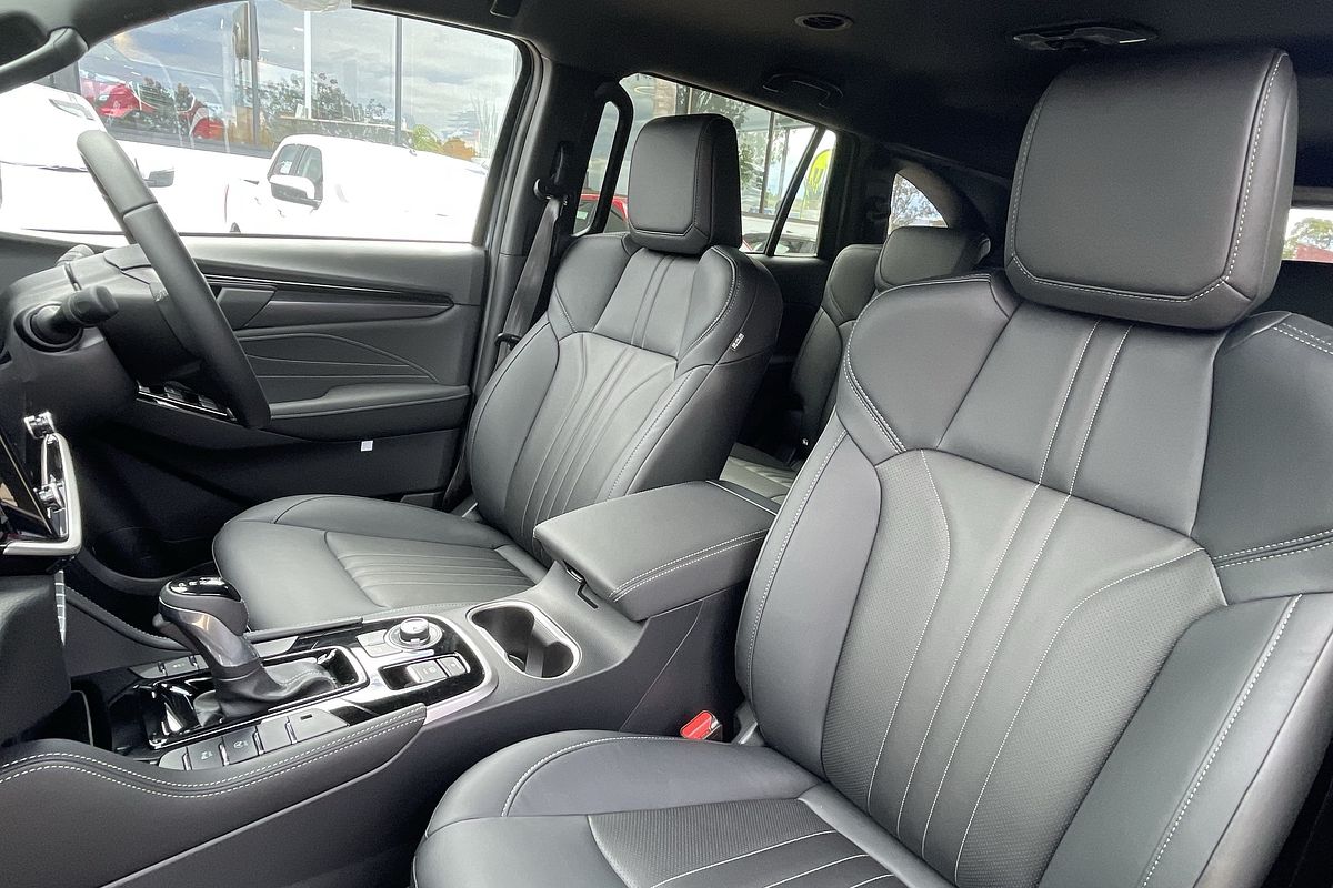 2025 Isuzu MU-X LS-T