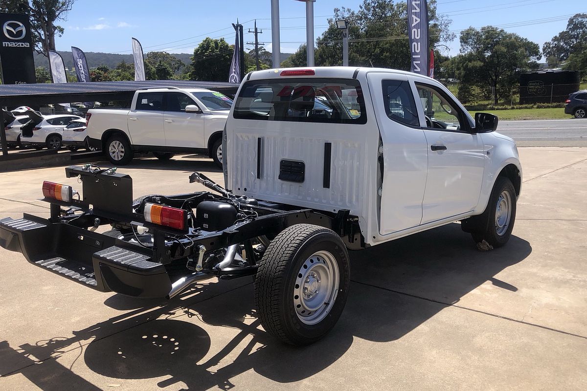 2025 Isuzu D-MAX SX 4X4