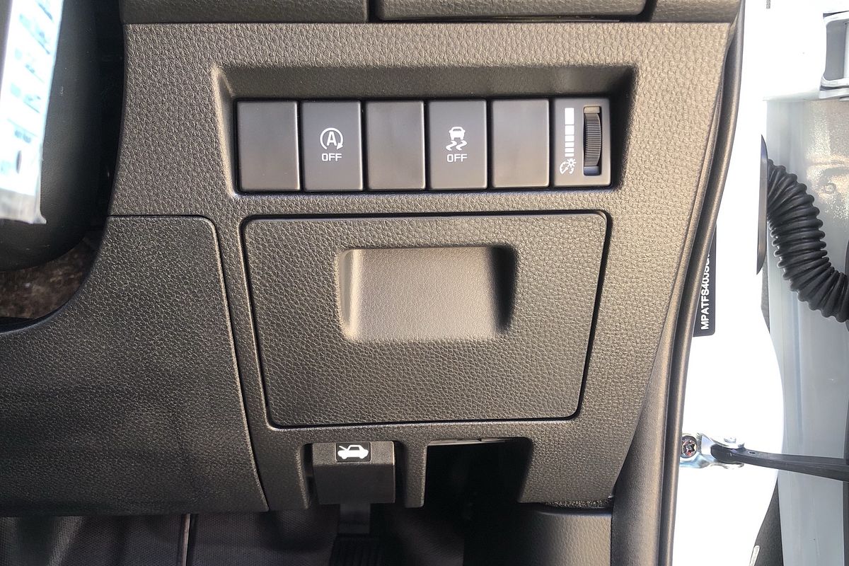 2025 Isuzu D-MAX SX 4X4