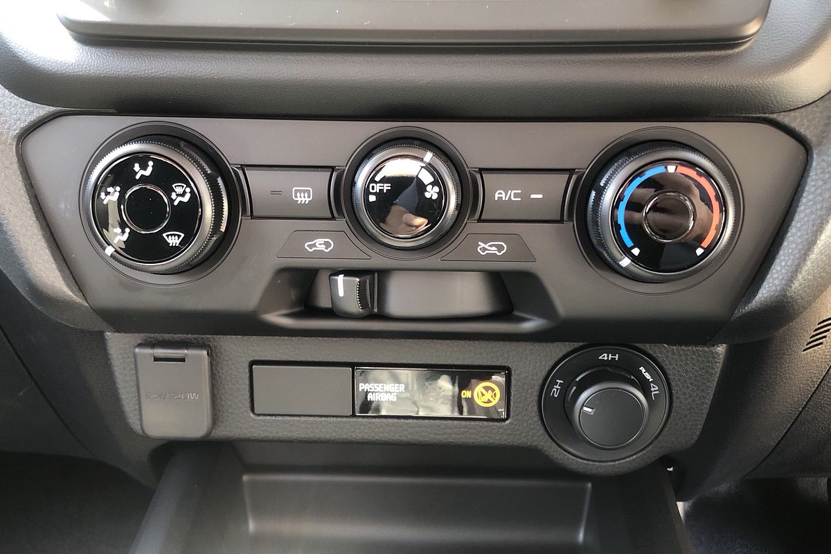 2025 Isuzu D-MAX SX 4X4