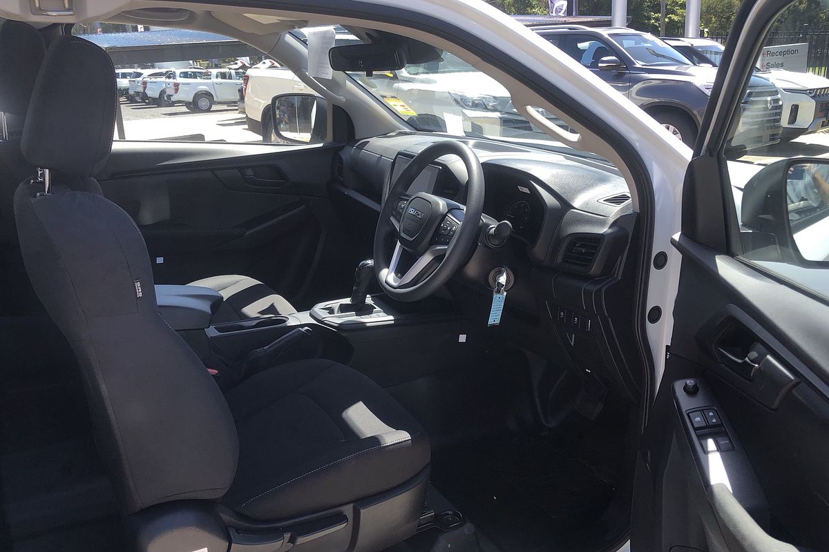 2025 Isuzu D-MAX SX 4X4