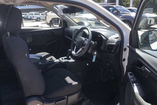 2025 Isuzu D-MAX SX 4X4