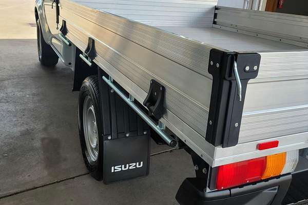 2025 Isuzu D-MAX SX High Ride Rear Wheel Drive