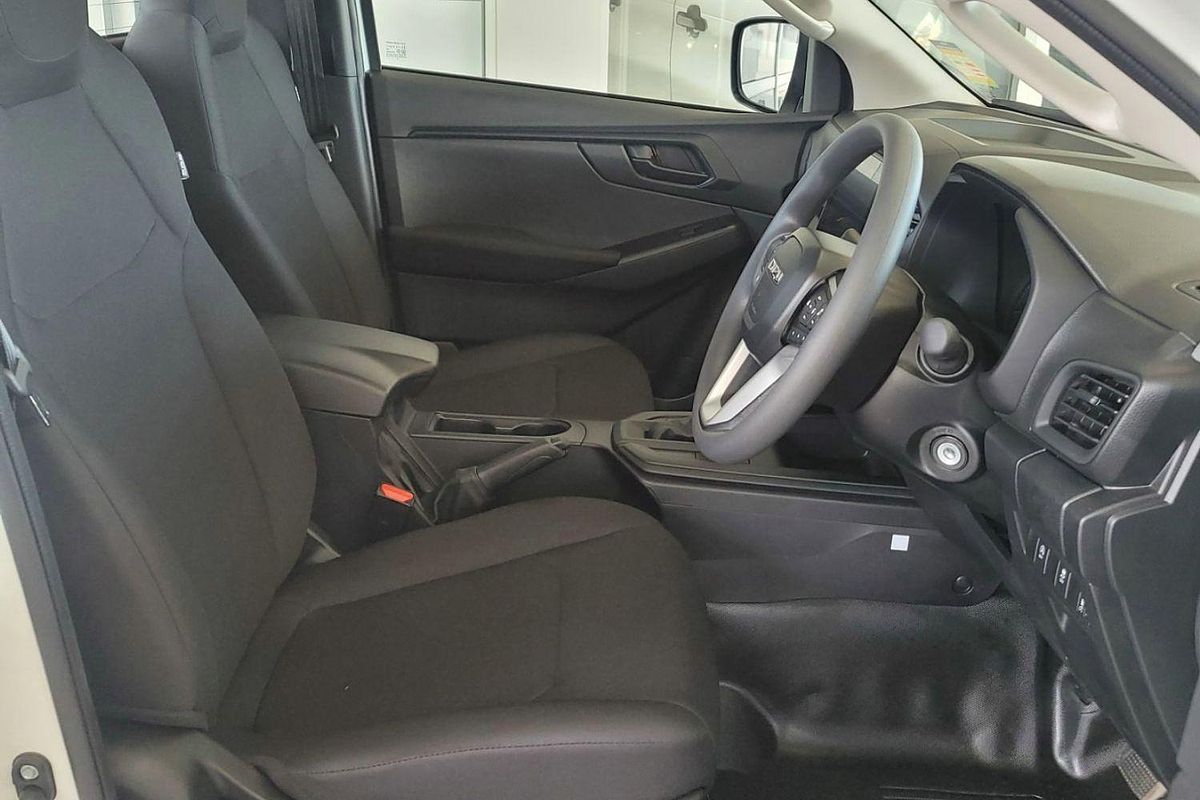 2025 Isuzu D-MAX SX High Ride Rear Wheel Drive