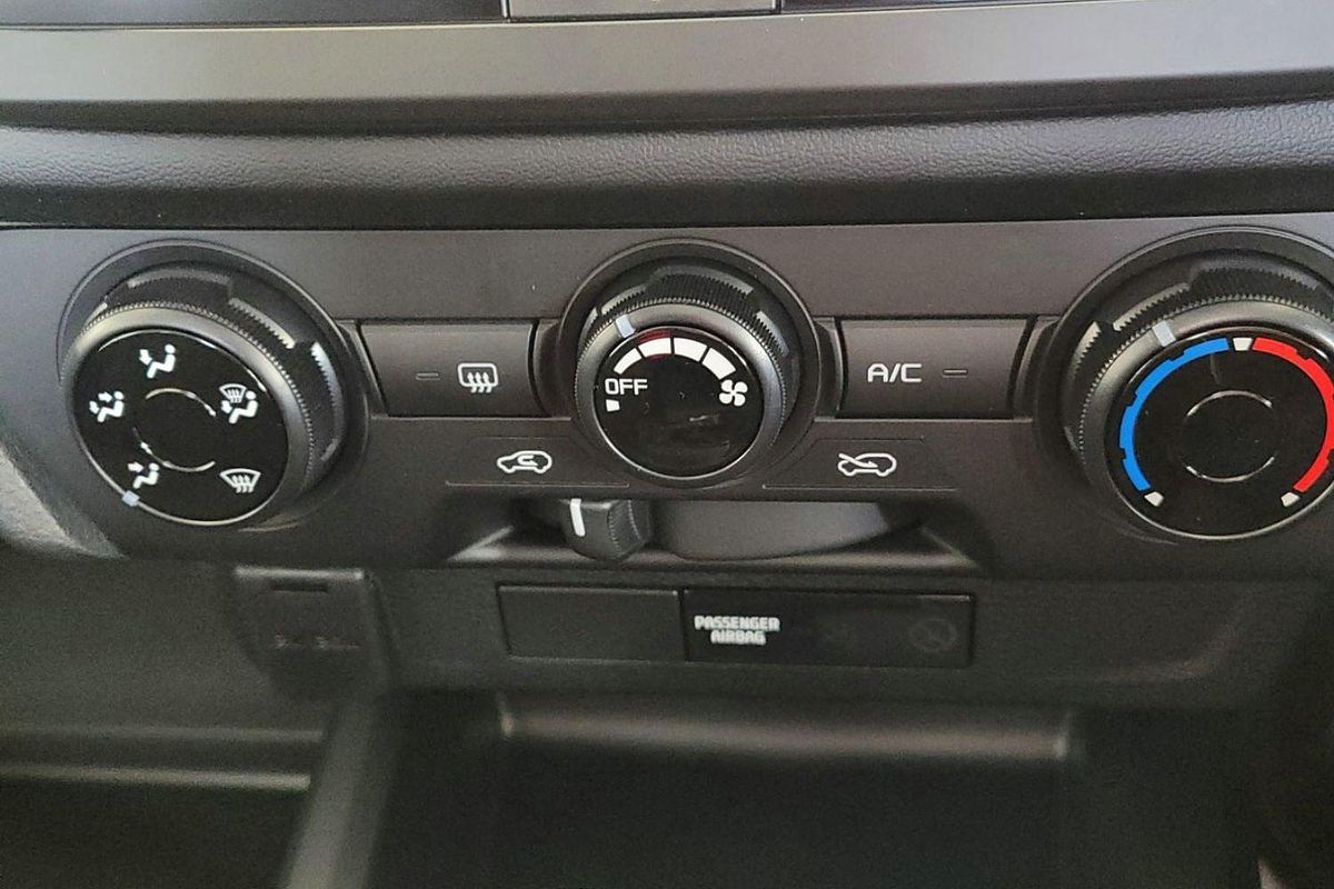 2025 Isuzu D-MAX SX High Ride Rear Wheel Drive