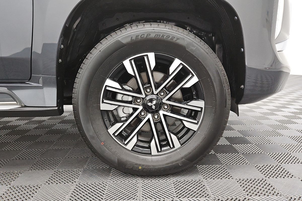 2023 Mitsubishi Pajero Sport GLS QF