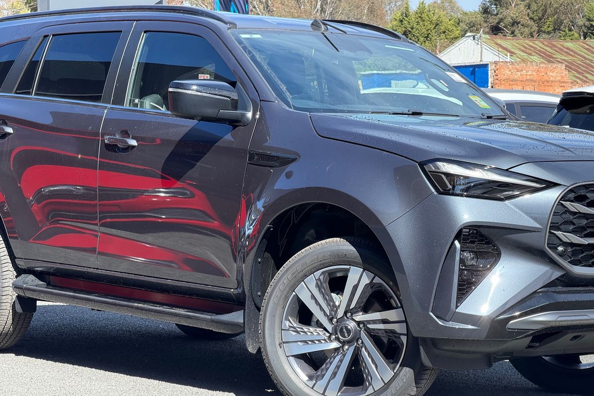 2025 Isuzu MU-X LS-T