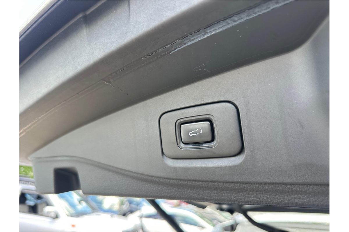 2021 Isuzu MU-X LS-T (4x2) RJ MY21