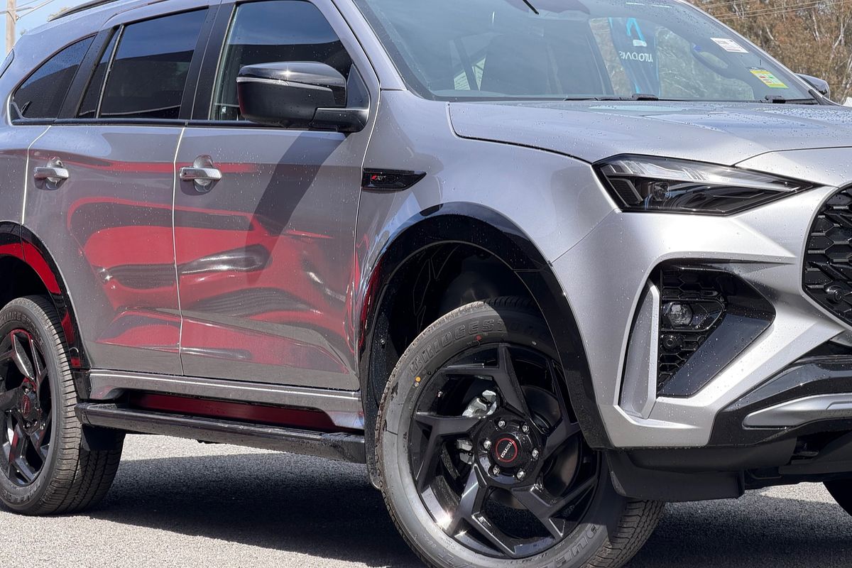 2025 Isuzu MU-X X-TERRAIN