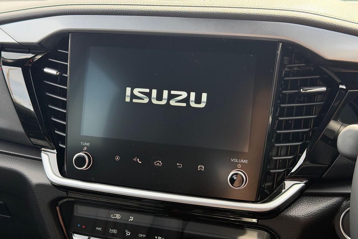 2025 Isuzu MU-X X-TERRAIN